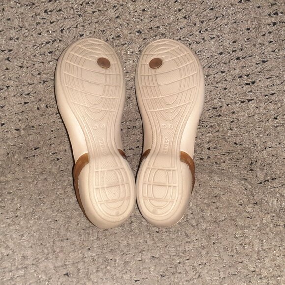 CROCS-Isabella Sandals Gold Tan T Strap Jelly Thong Slingback-Sz 9-Excellent - Picture 7 of 7